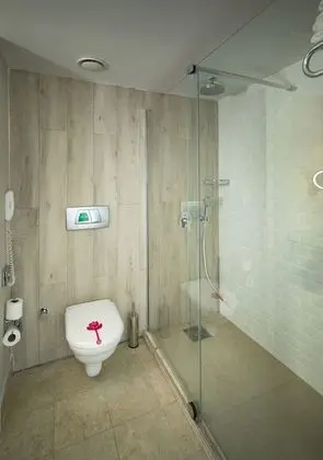 Honeymoon Room