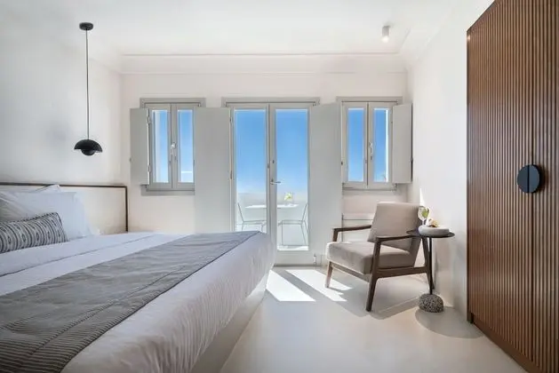 Superior Suite with Caldera View