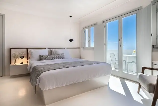 Superior Suite with Caldera View
