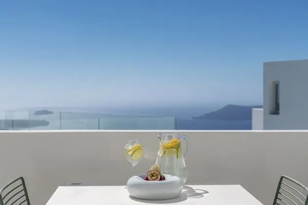 Superior Suite with Caldera View
