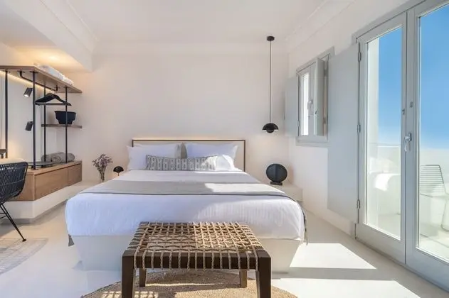 Superior Suite with Caldera View