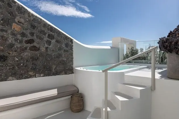 Superior Suite with Outdoor Hot Tub
