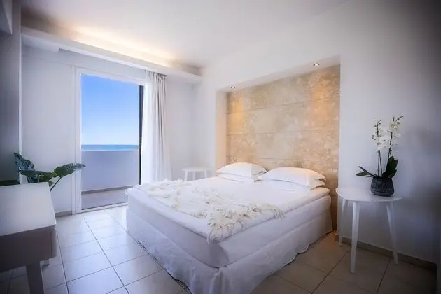 Apartment Side Sea View