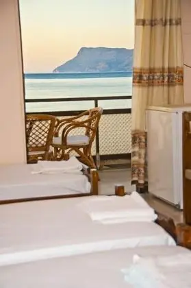 Dört Kişilik Oda, Plaj Manzaralı