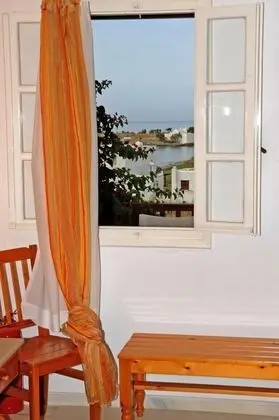 Üç Kişilik Oda