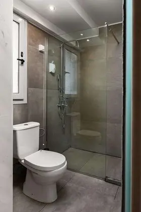 Deluxe Swim-Up Room