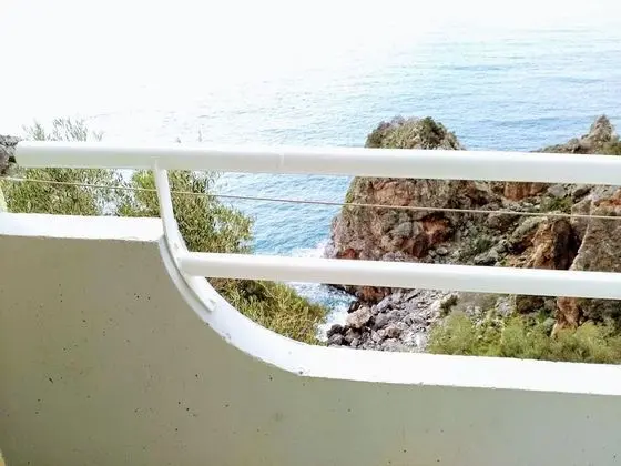 Tek Büyük Yataklı Oda, Balkon, Deniz Manzaralı