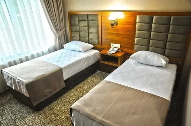 Twin, Şehir Manzaralı