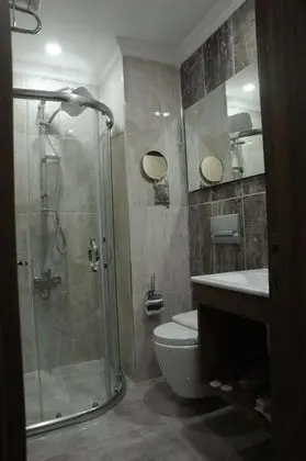 Twin, Şehir Manzaralı