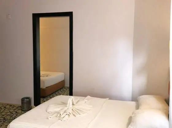 Ranzalı Aile Odası, Bahçe Manzaralı, Balkonlu