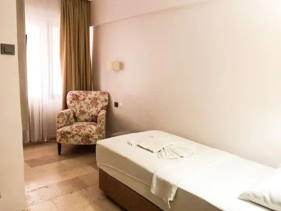 Standart Oda, Bahçe Manzaralı, Balkonlu veya Fransız Balkonlu
