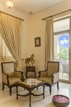 Royal Tek Büyük Yataklı Oda