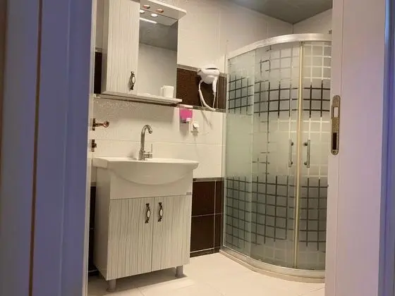 Dört Kişilik Oda, Deniz veya Kara Manzaralı, Balkonlu