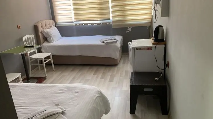 Standart Oda, Deniz veya Kara Manzaralı, Balkonlu