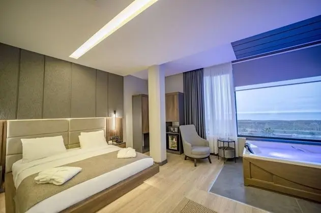 Jakuzili Deluxe Oda, Deniz Manzaralı, Jakuzili