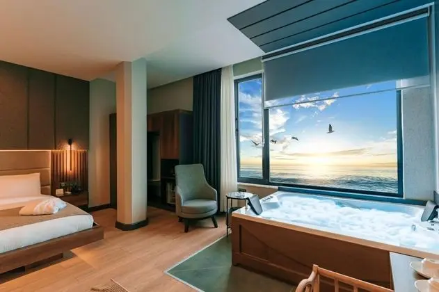 Jakuzili Deluxe Oda, Deniz Manzaralı, Jakuzili