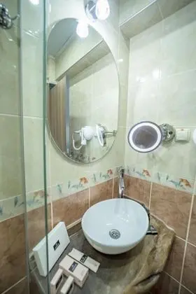 Twin, Şehir Manzaralı
