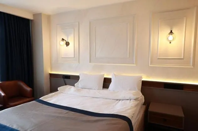 Çift Kişilik, Şehir Manzaralı