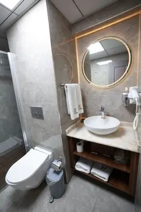 Çift Kişilik, Şehir Manzaralı