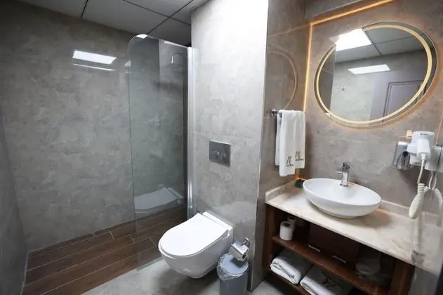 Çift Kişilik, Şehir Manzaralı