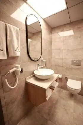 Triple, Dağ Manzaralı