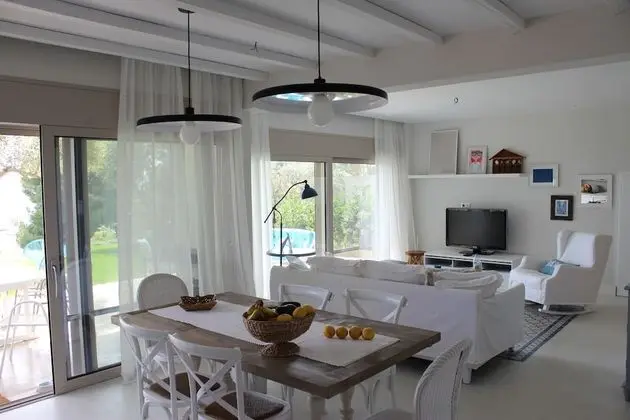 Elite Villa, 3 Yatak Odası, Deniz Manzaralı, Denize Sıfır