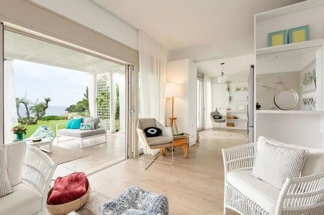 Elite Villa, 4 Yatak Odası, Deniz Manzaralı, Denize Sıfır