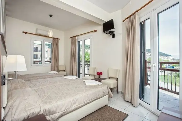 Üç Kişilik Oda, Şehir Manzaralı