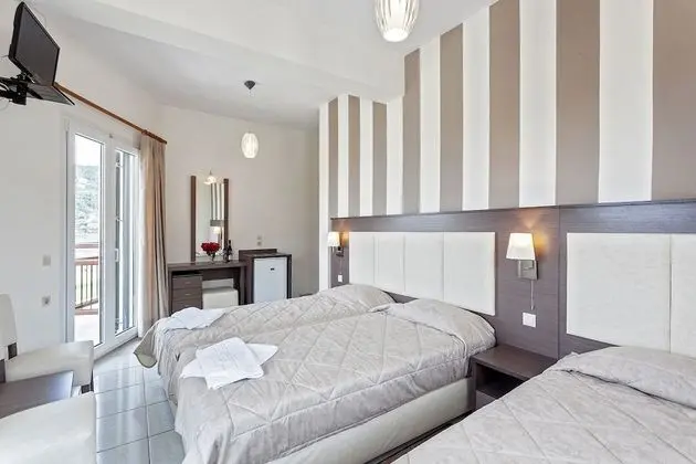 Üç Kişilik Oda, Şehir Manzaralı