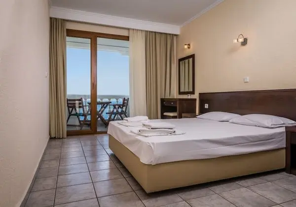 Tek Büyük veya İki Ayrı Yataklı Oda, Deniz Manzaralı