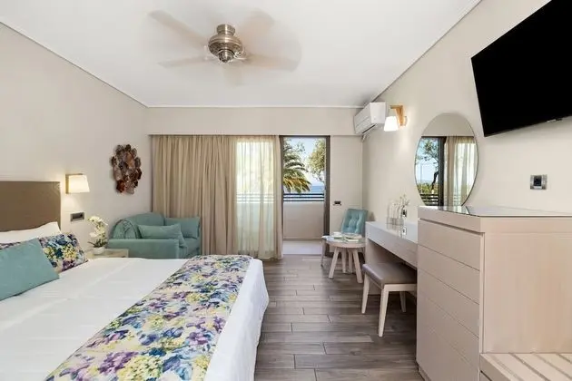 Comfort Front Bungalow( Double or Twin)