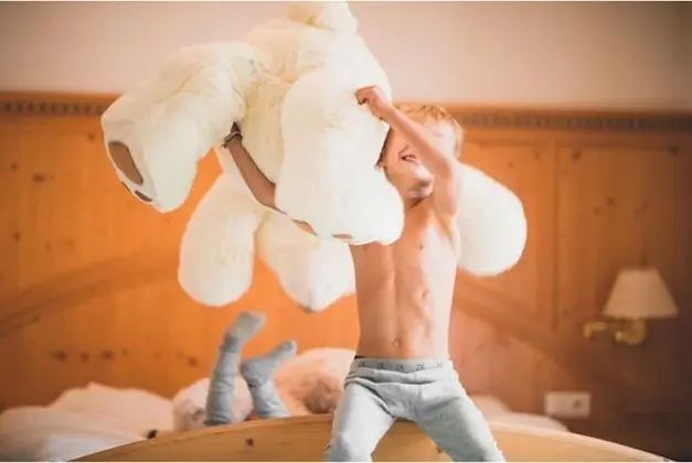 Comfort Tek Büyük Yataklı Oda