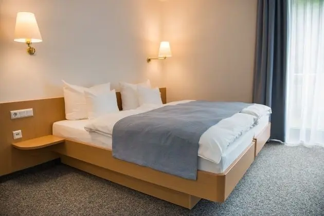 Classic Tek Büyük Yataklı Oda