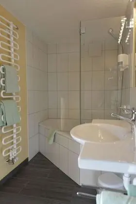 Economy Tek Büyük Yataklı Oda, Dağ Manzaralı