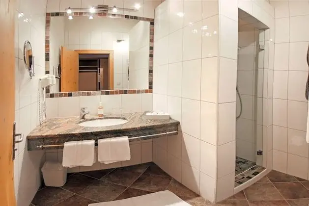 Junior Süit, Balkon, Dağ Manzaralı (Bergwiese / Gartenparadies)