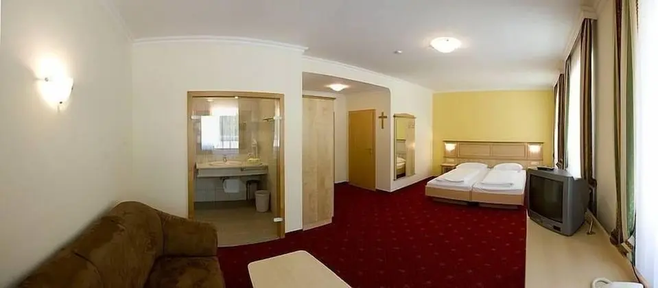 Comfort Tek Büyük Yataklı Oda