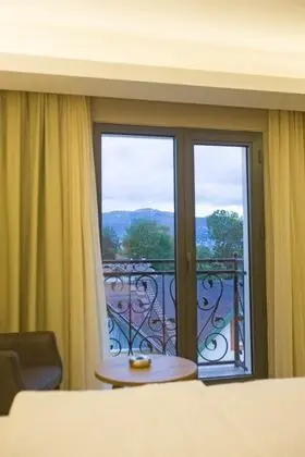 Aile Odası, Kısmi Deniz Manzaralı