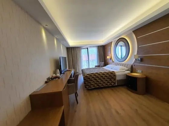 Tek Kişilik, Şehir Manzaralı