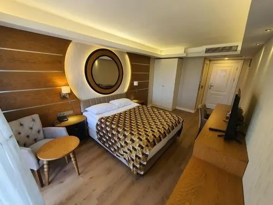 Tek Kişilik, Şehir Manzaralı