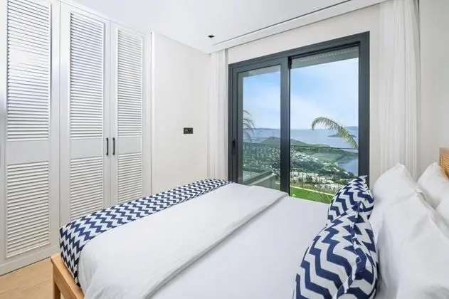 Villa 4+1 Oda, Deniz Manzaralı