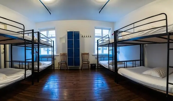 Ortak Ranzalı Oda, Karma Ranzalı Oda, Ortak Banyo (8-Beds)