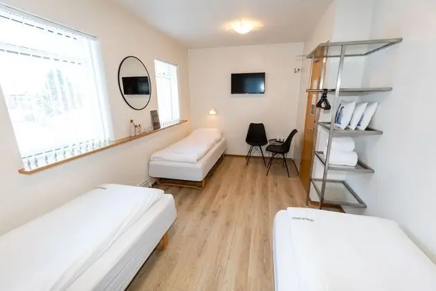 Üç Kişilik Oda, Ortak Banyo
