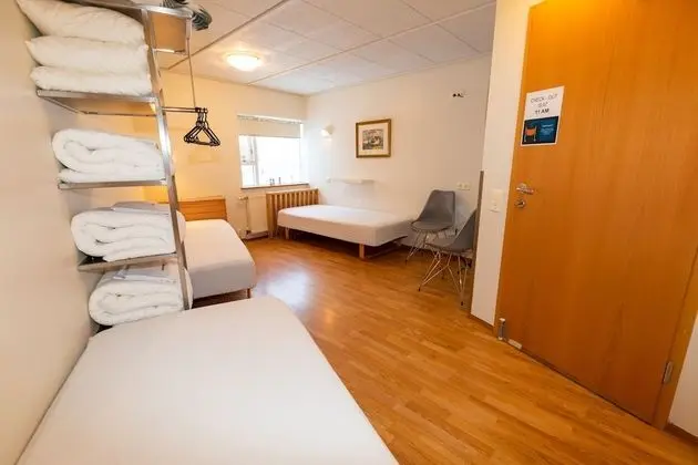 Üç Kişilik Oda, Ortak Banyo