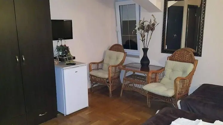 Üç Kişilik Oda