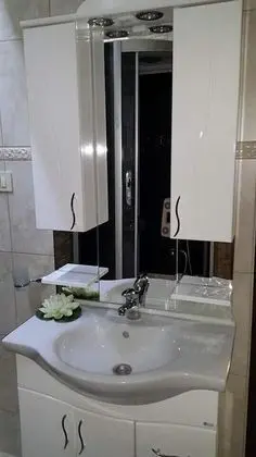Üç Kişilik Oda