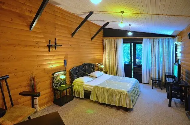 Standard Tek Büyük veya İki Ayrı Yataklı Oda