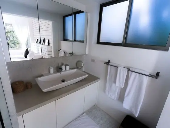 Standard Oda, 1 En Büyük (King) Boy Yatak, Kısmi Deniz Manzarası, Havuz Kenarı