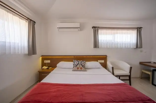 Çatı Katı Standart Oda, Şehir veya Dağ Manzaralı, Balkonsuz