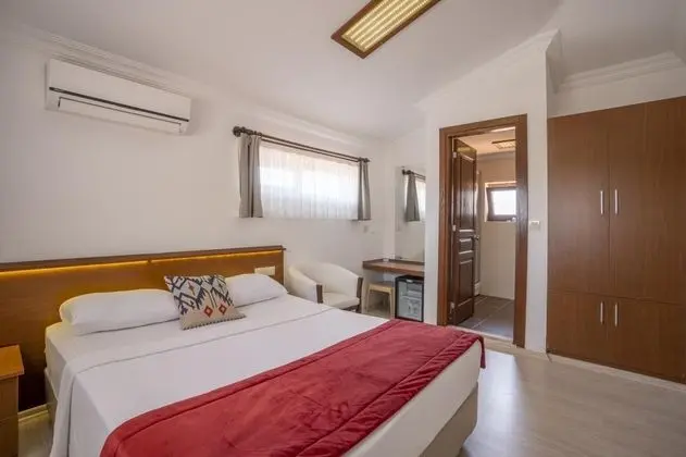 Çatı Katı Standart Oda, Şehir veya Dağ Manzaralı, Balkonsuz