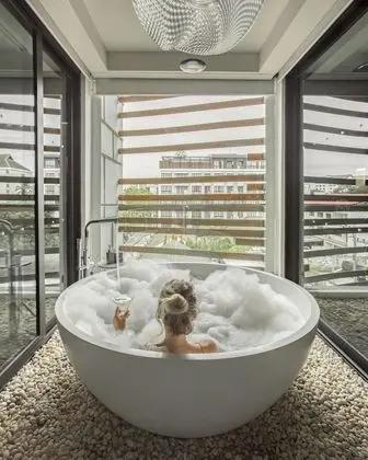 Manor Suite